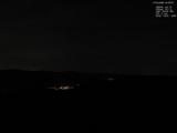 03 : 32
