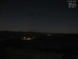 22 : 04