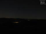03 : 00