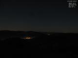 03 : 00