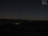 03 : 08