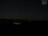 22 : 04