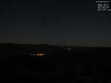 03 : 04