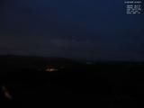 03 : 32