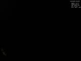 23 : 04