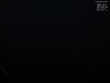 03 : 32