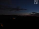 03 : 04