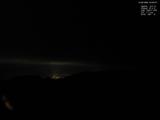 03 : 00