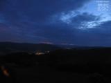 03 : 32