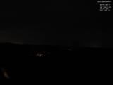 03 : 00