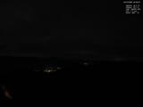 23 : 00