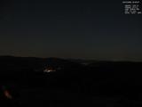 03 : 00