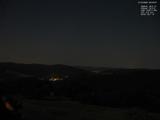 02 : 00
