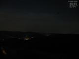 23 : 00