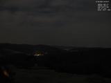 02 : 00