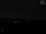 22 : 04
