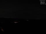 03 : 00