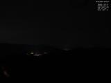 22 : 04