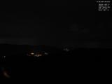 22 : 00