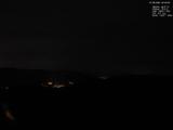 22 : 04