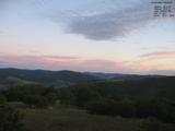 06 : 00