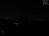 22 : 00