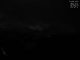 03 : 00