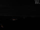 22 : 04