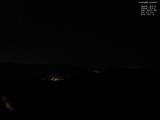 03 : 32