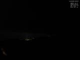 22 : 00