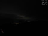 23 : 00