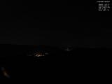 22 : 00