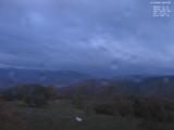 06 : 00