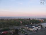 06 : 00