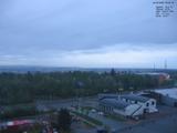 06 : 00