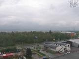 14 : 00