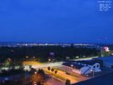 04 : 00