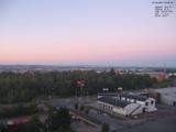 06 : 00