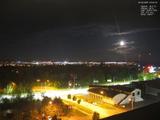 23 : 04