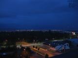 06 : 00
