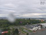 09 : 04