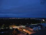 06 : 00