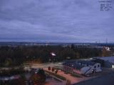 18 : 32
