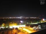 02 : 00