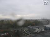 16 : 04