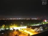 03 : 00