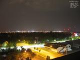 02 : 00