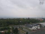09 : 00