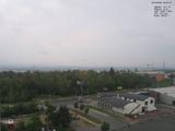 09 : 04