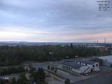 06 : 00